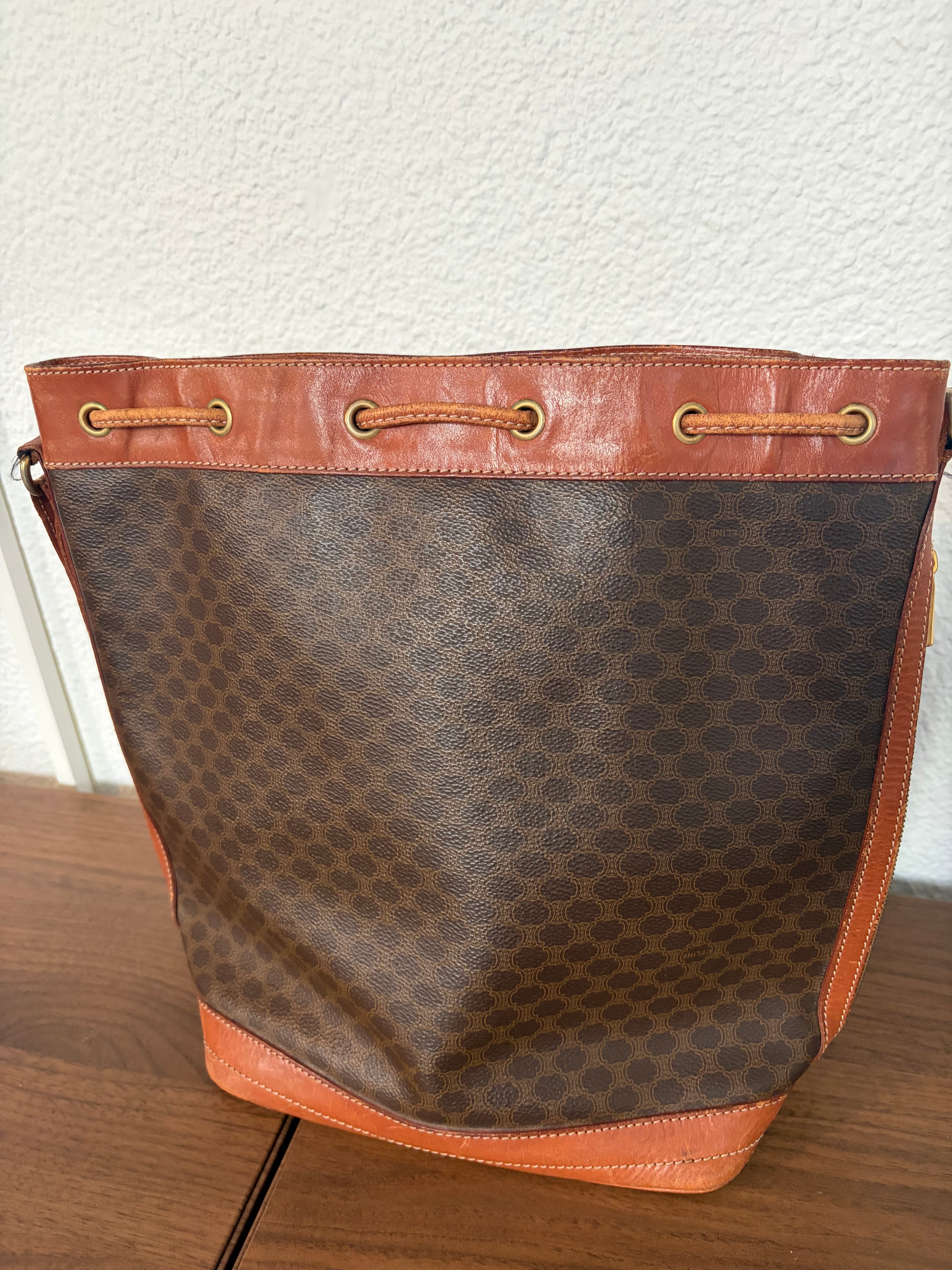 Grand sac seau Macadam – CÉLINE
